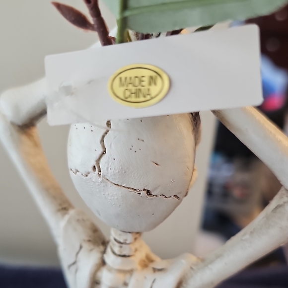 New Bundle of 2 12" Ceramic Yoga Skeletons with Greenery Halloween Decor - Picture 6 of 16